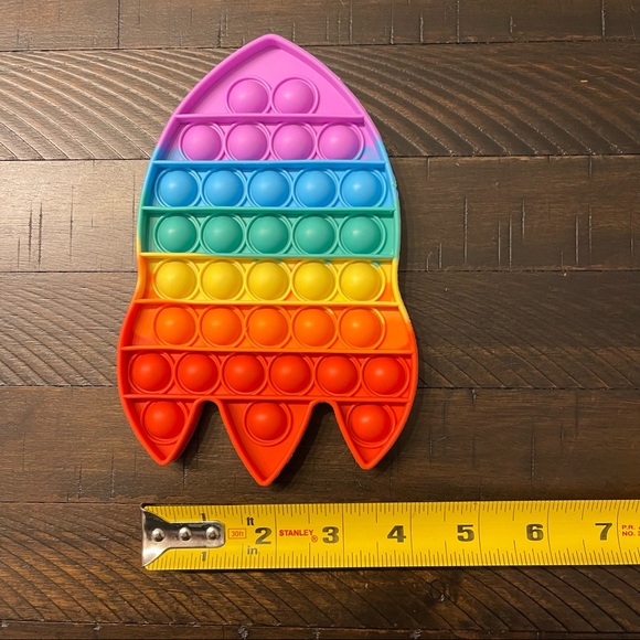 Rainbow Rocket Bubble Pop It Fidget Toy SENSORY ADHD HELP - Picture 3 of 3